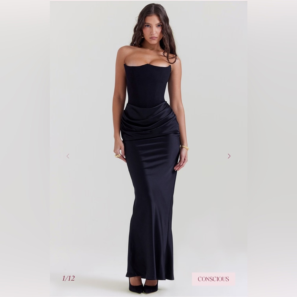 House of CB PERSEPHONE
Rose Shadow Strapless Corset Maxi Dress